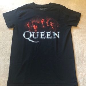 QUEEN TEE